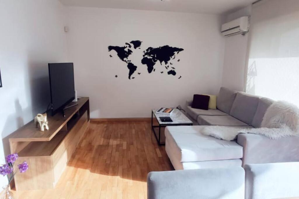 Lujoso Departamento En Pleno Urquiza- Colodrero Apartment