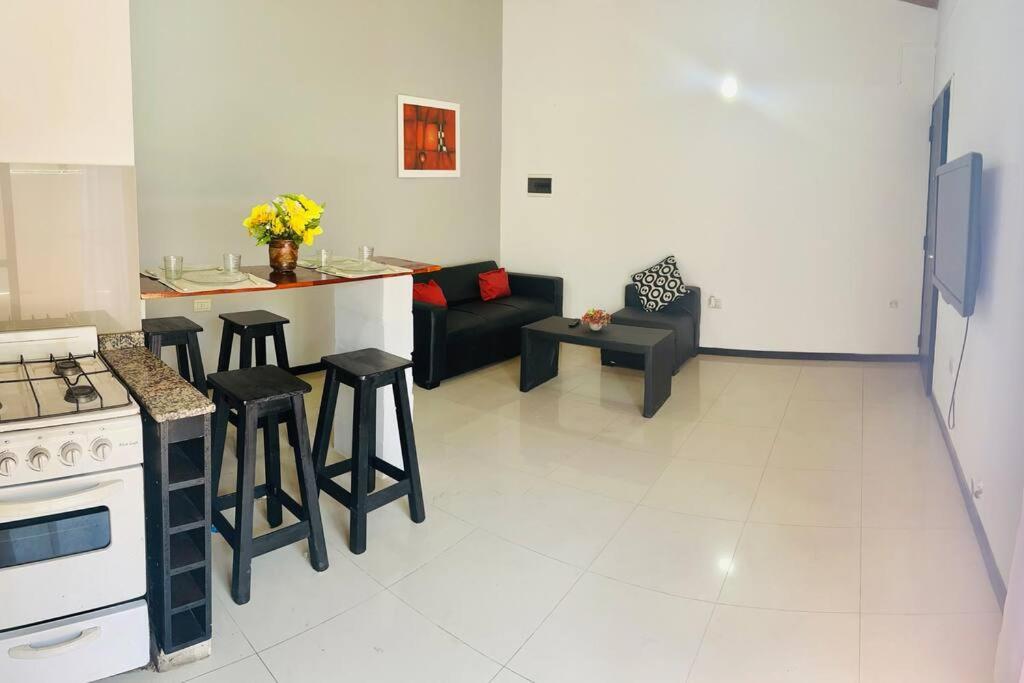 Asombroso Departamento En Caba Con Patio Apartment