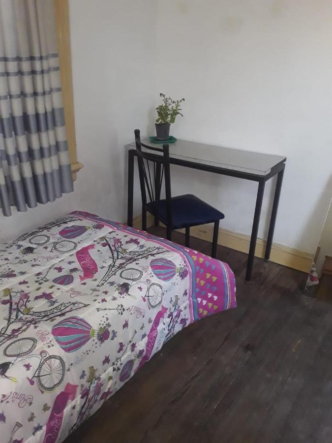 Habitac Indiv Casa De Familia, Flores Privatunterkunft Buenos Aires