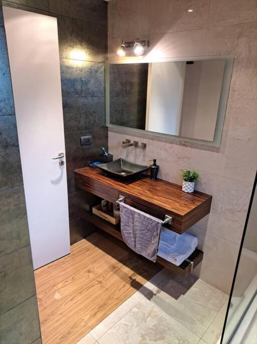Stylish Amplio Duplex Loft Cochera-parking Canitas - Palermo Equipado - Tarifas En Ars, Solo Argentinos Apartment Buenos Aires