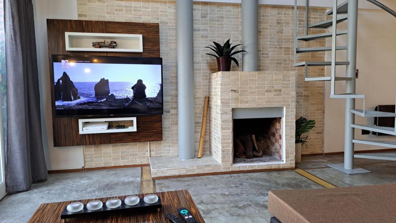Stylish Amplio Duplex Loft Cochera-parking Canitas - Palermo Equipado - Tarifas En Ars, Solo Argentinos Apartment *