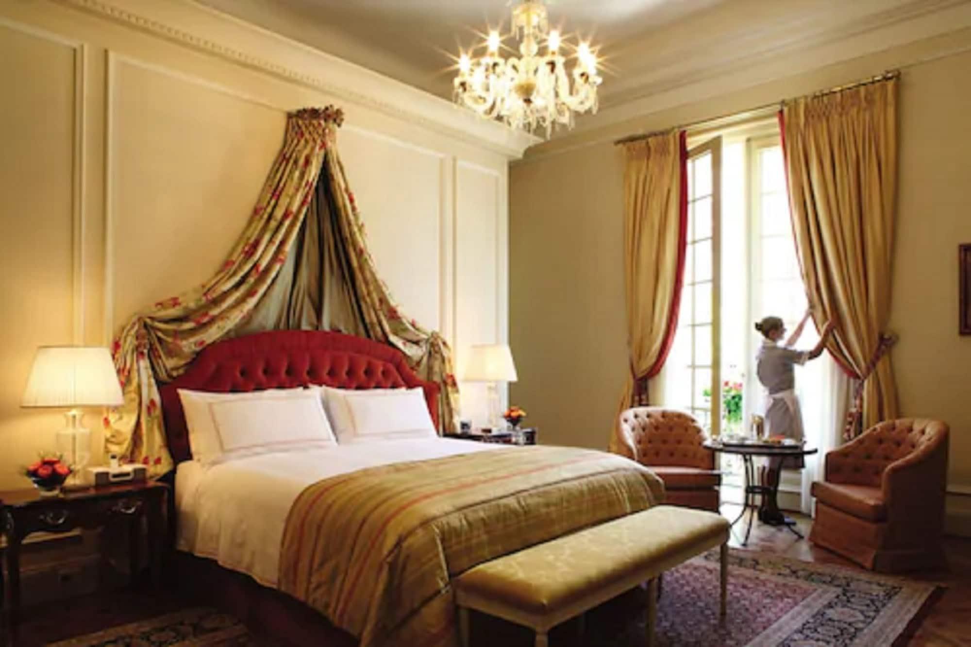 Four Seasons Hotel 5*
