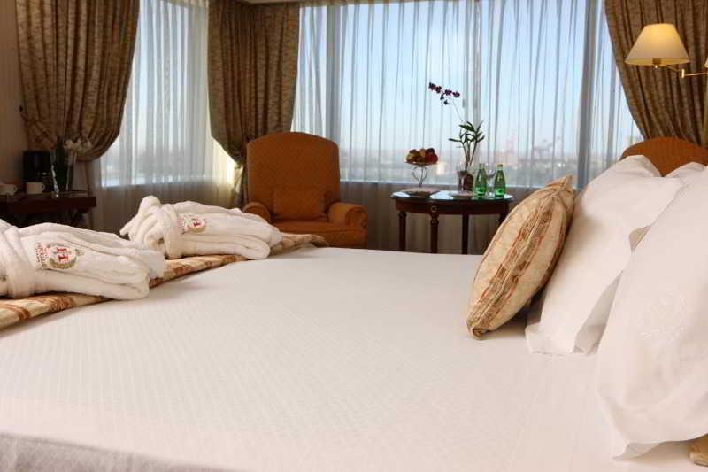 Hotel Emperador 5*
