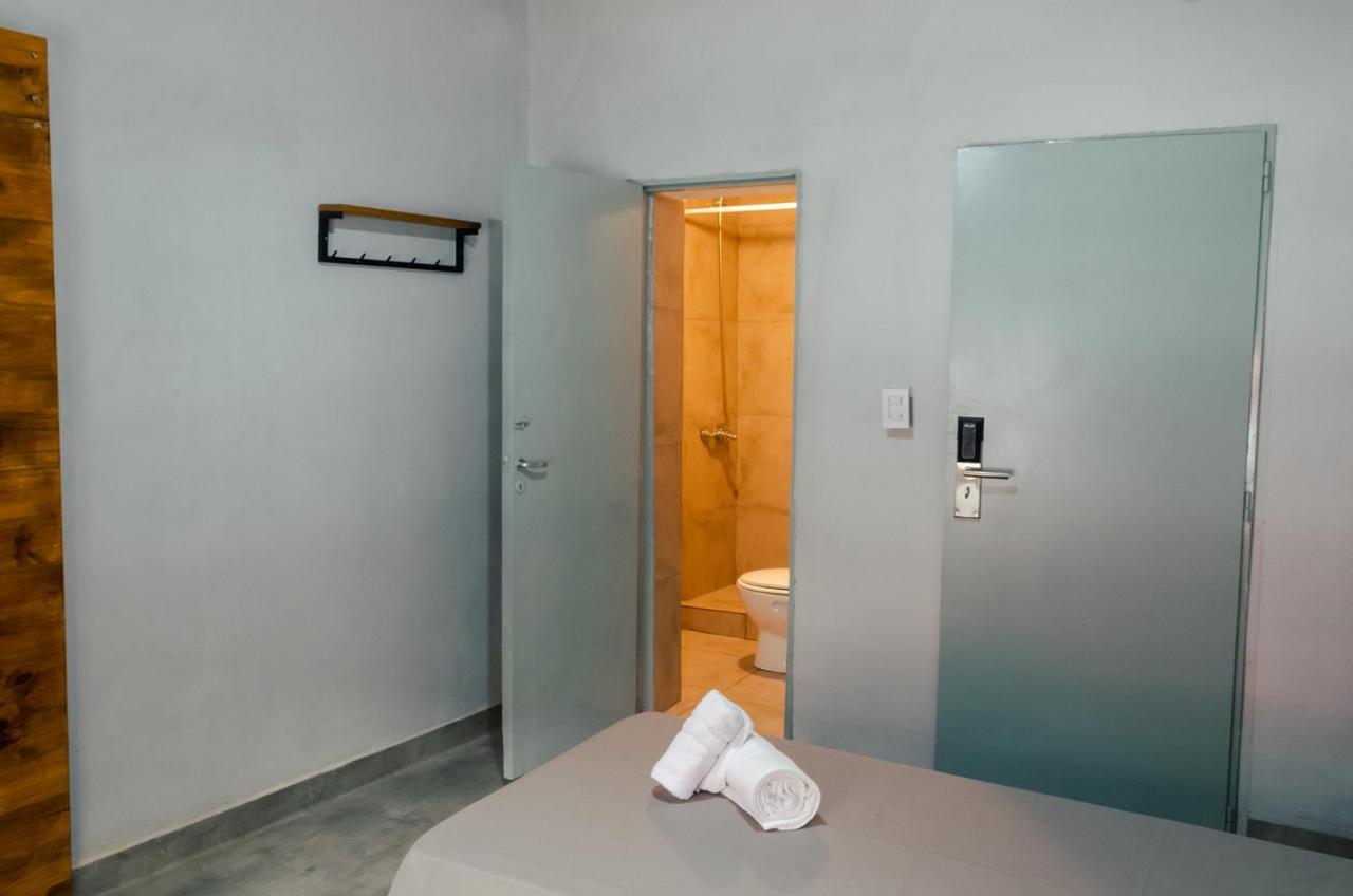 Folk Palermo Hostel *