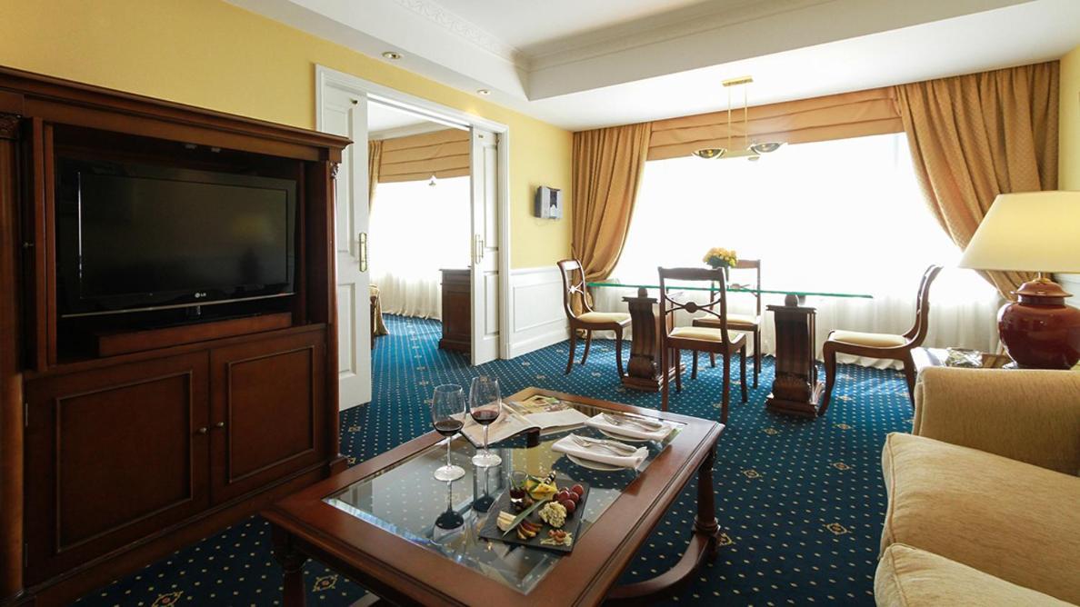 Emperador 5*