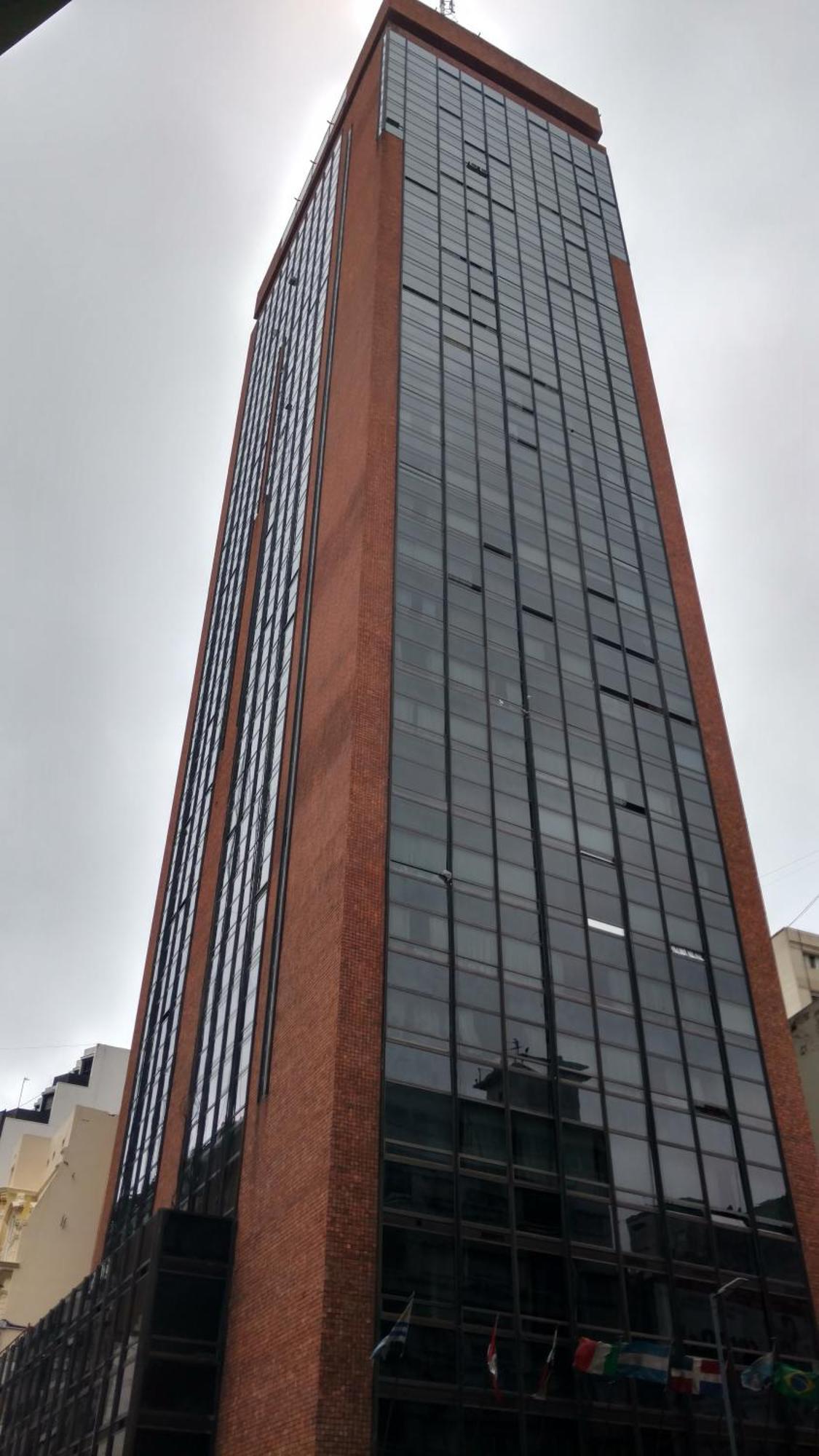 Tower Apartment *