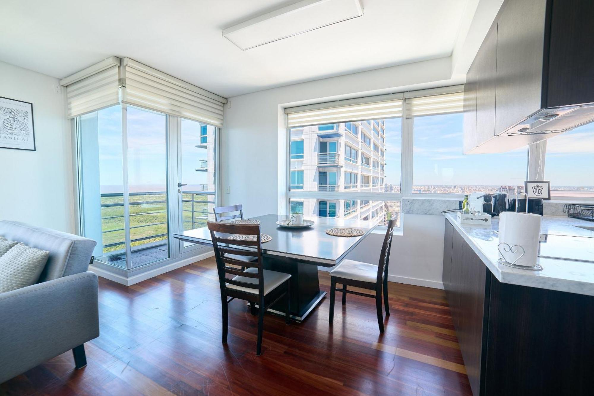Puerto Madero Piso 20 Vista Al Rio Frente A Hilton * Ciudad Autónoma de Buenos Aires