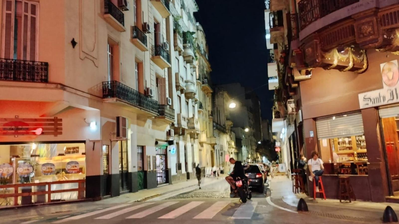 Hermoso Y Amplio Departamento Para 2 Personas En San Telmo *