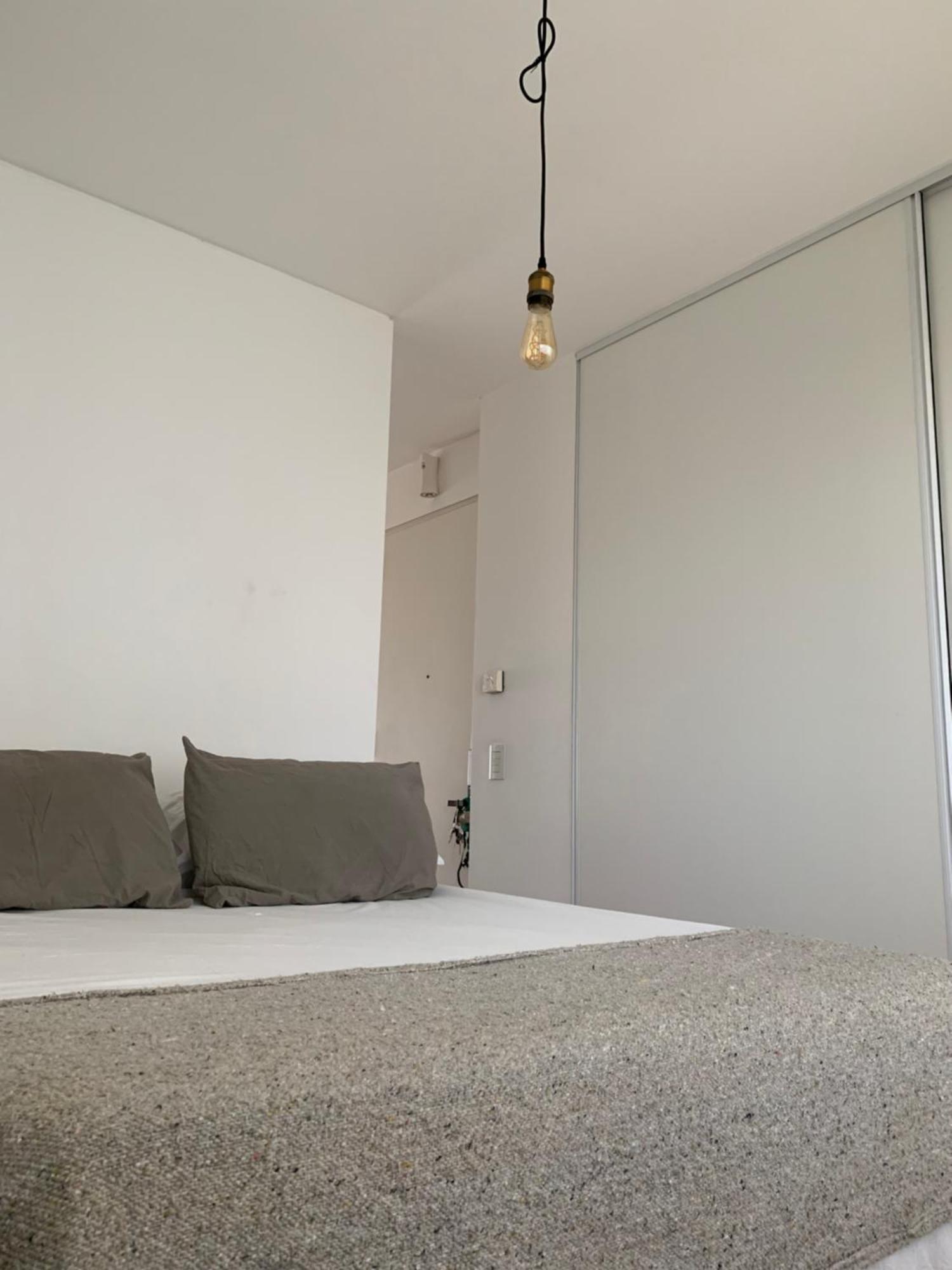 Nunez Minimal Premium