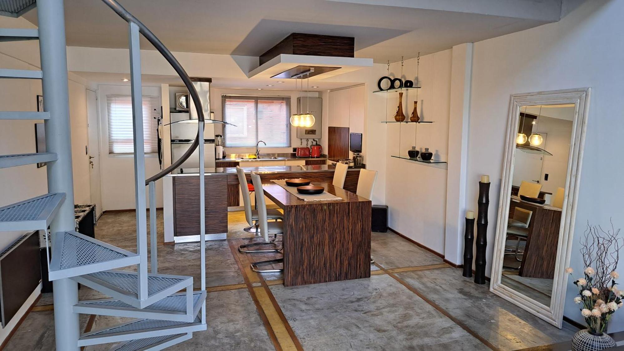 Stylish Amplio Duplex Loft Cochera-parking Canitas - Palermo Equipado - Tarifas En Ars, Solo Argentinos Apartment