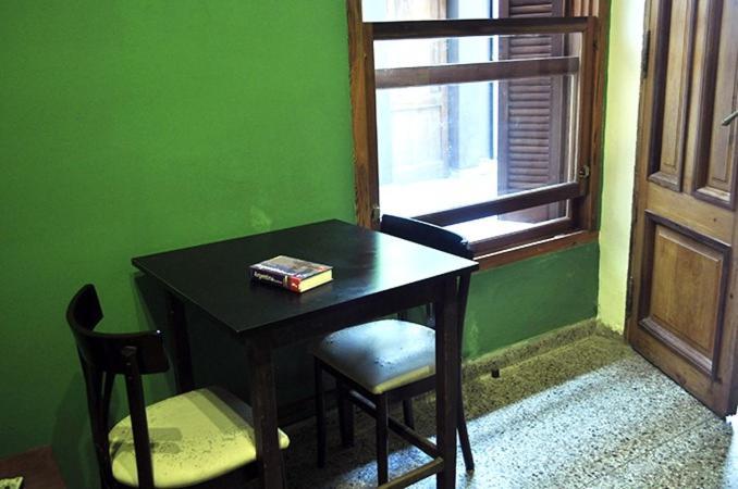 Homestay Casa Compartida Con Patio Y Sol Buenos Aires