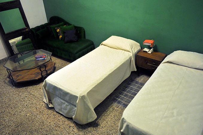 Casa Compartida Con Patio Y Sol Homestay