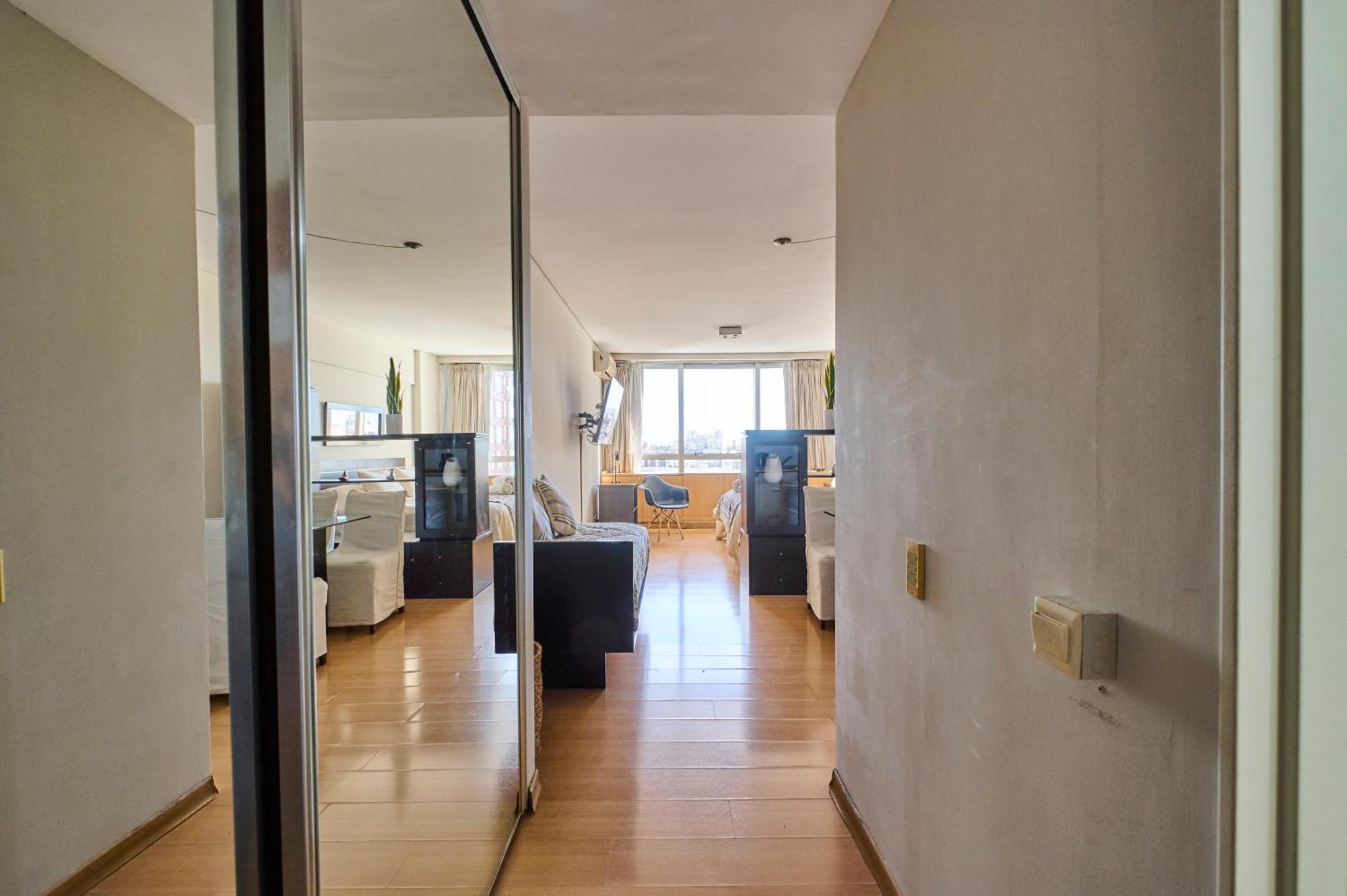 Recoleta: Elegance, Pool And Prime Location Ciudad Autónoma de Buenos Aires