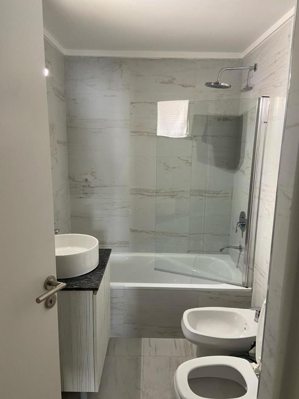 Crystal Lavalle 1725 Buenos Aires