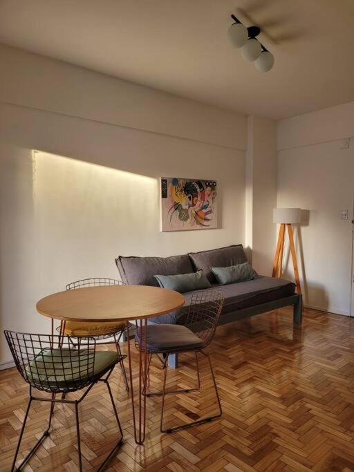 Comodo Departamento En Recoleta Buenos Aires