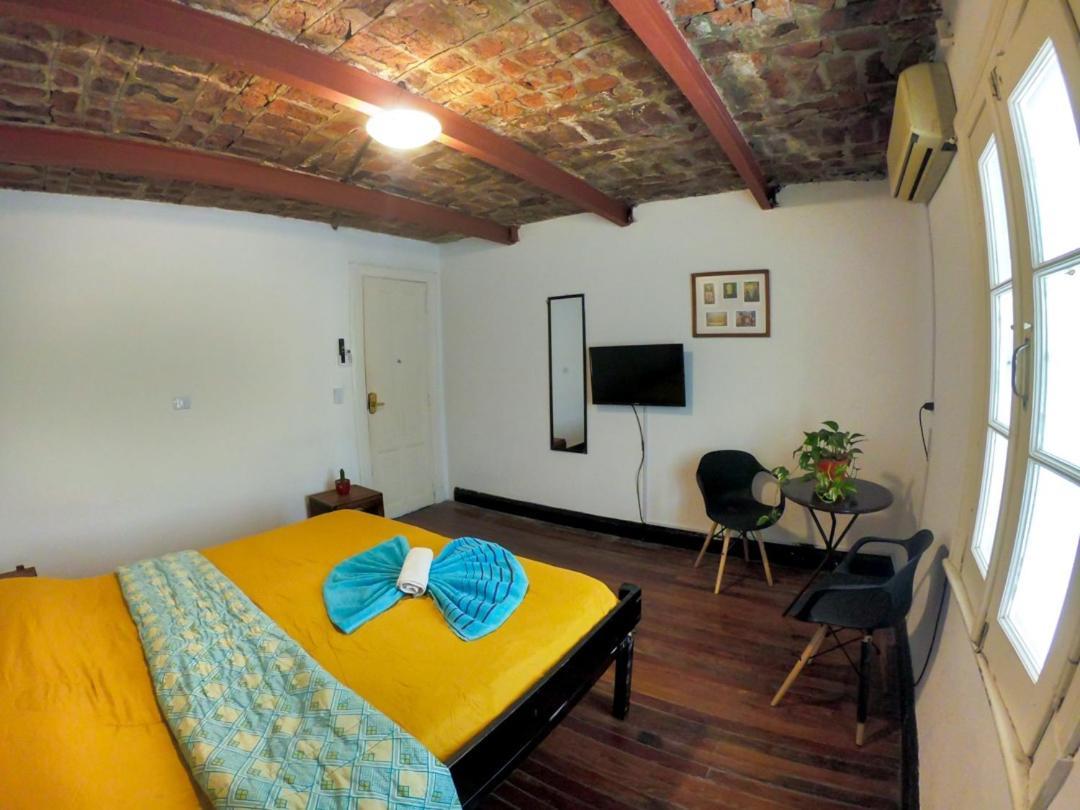Hostel Ideal Center *