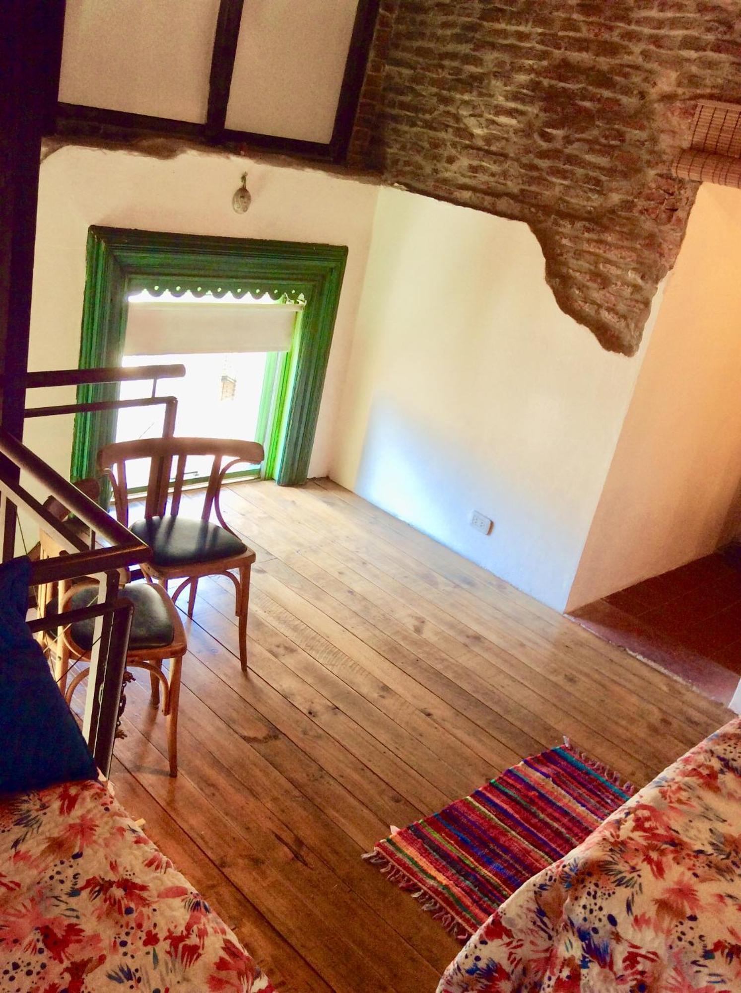 Loft Antiguo Sobre Av De Mayo Apartment *