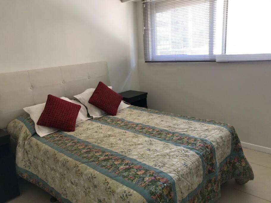 Apartamento Inmejorable Ubicacion!!!, Peatonal Florida Frente A Galerias Pacifico Y Pza San Martin
