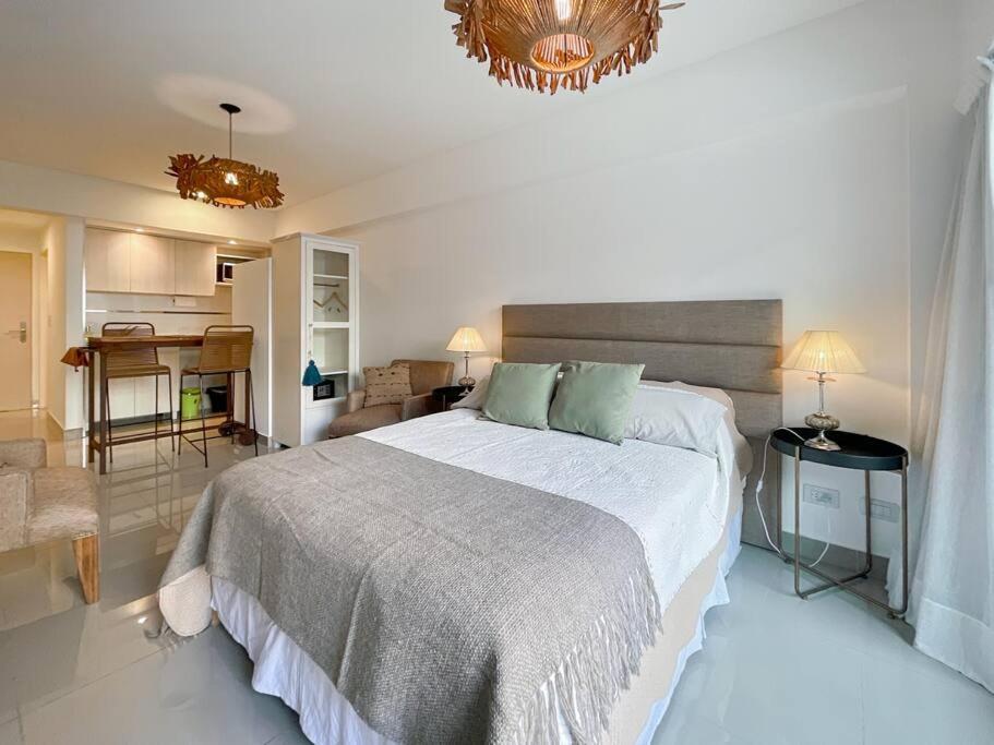 Estudio San Telmo Con Piscina Y Balcon- Paseo De La Cisterna- Uf 201 * Buenos Aires
