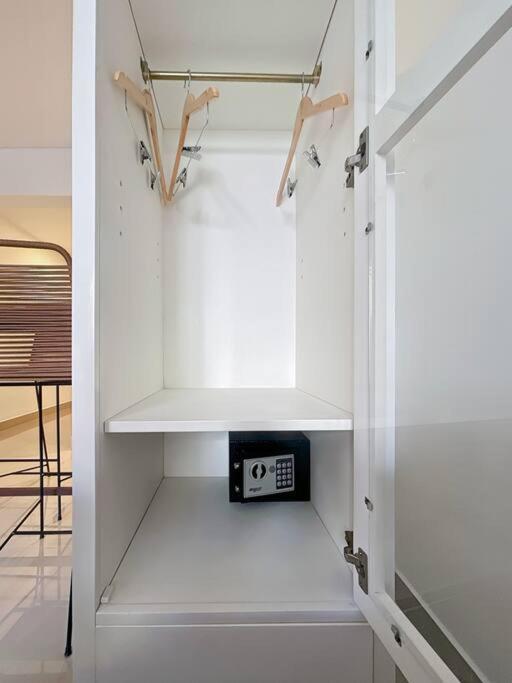 Estudio San Telmo Con Piscina Y Balcon- Paseo De La Cisterna- Uf 201 Apartment *