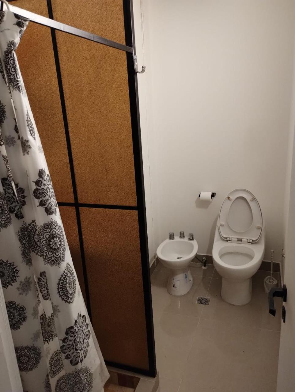 Fransua2 Coqueto Y Eco Doble Individul Subte B Movistararena Homestay