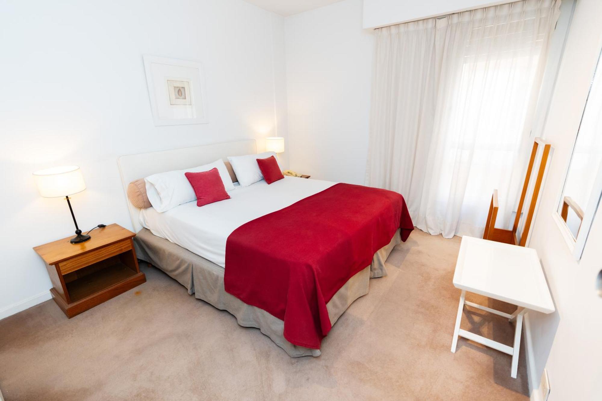 Hotel Loi Flats 4*