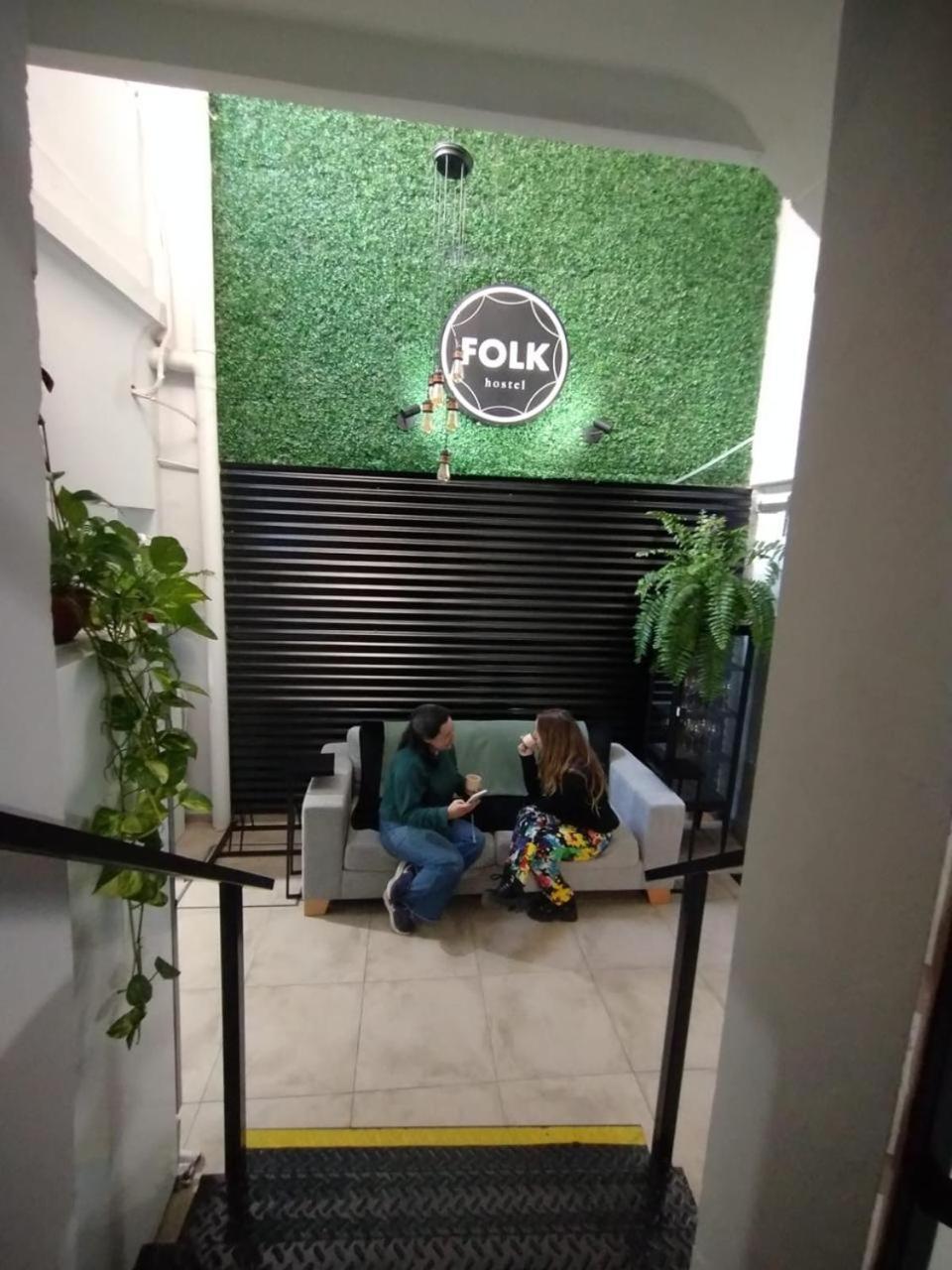 Folk Palermo