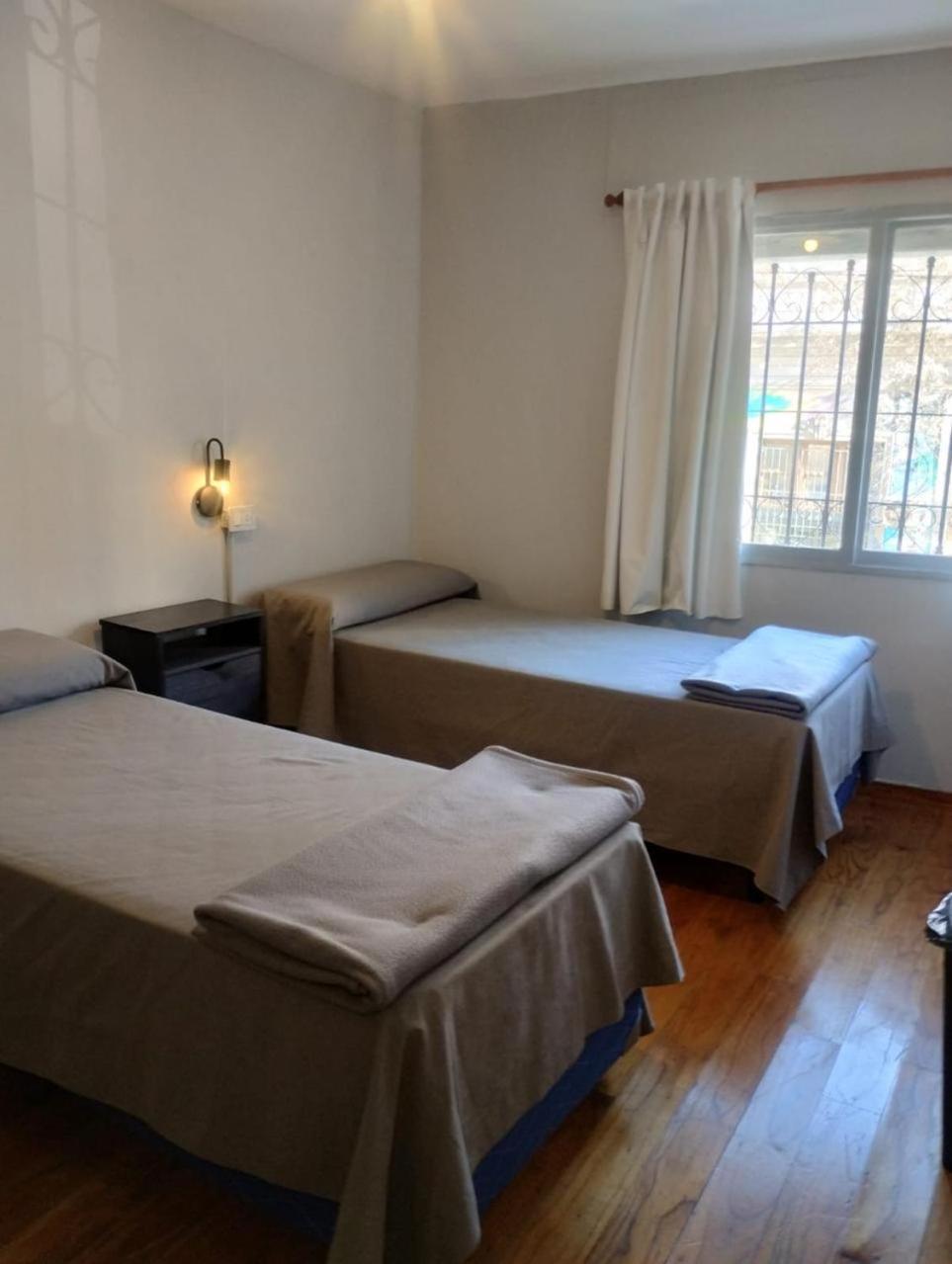 Hostel Folk Palermo *