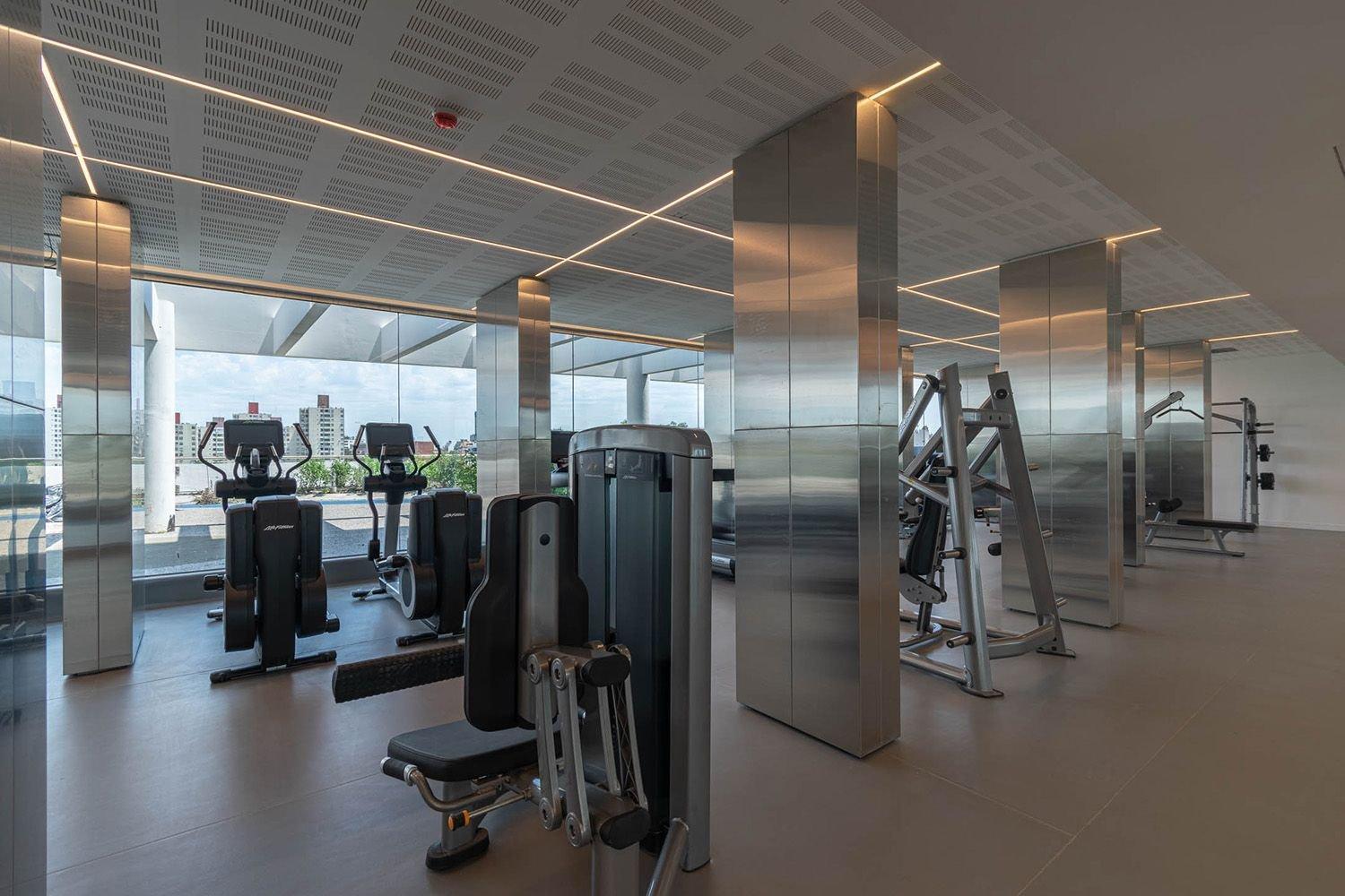 Stunning 1br W/ Pool, Gym, & Sauna *