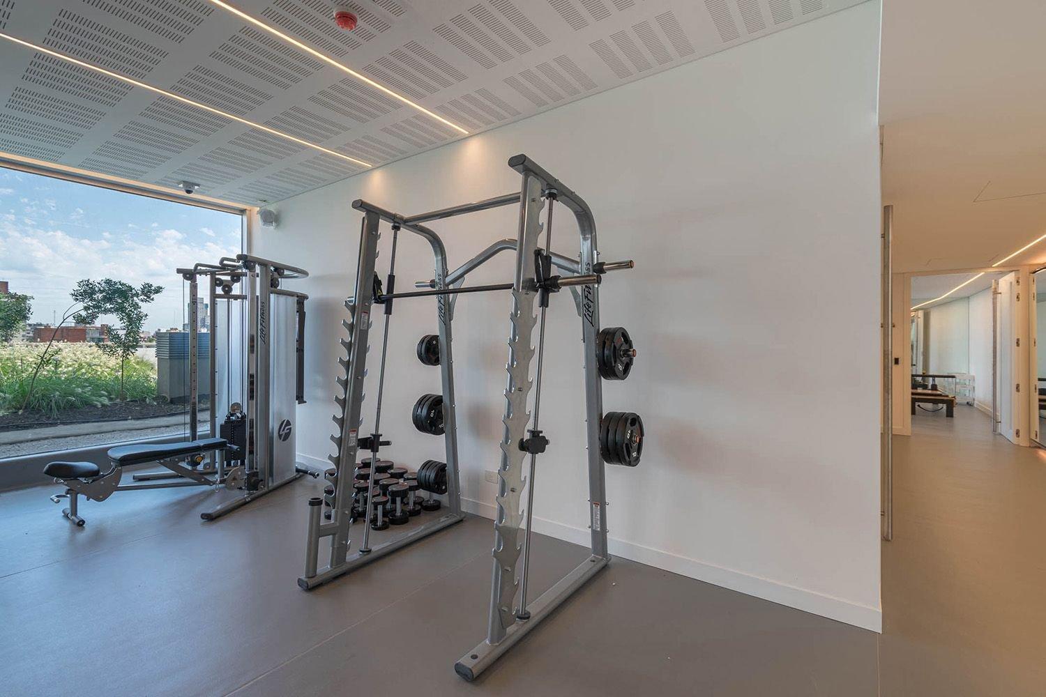 Stunning 1br W/ Pool, Gym, & Sauna Holiday home *