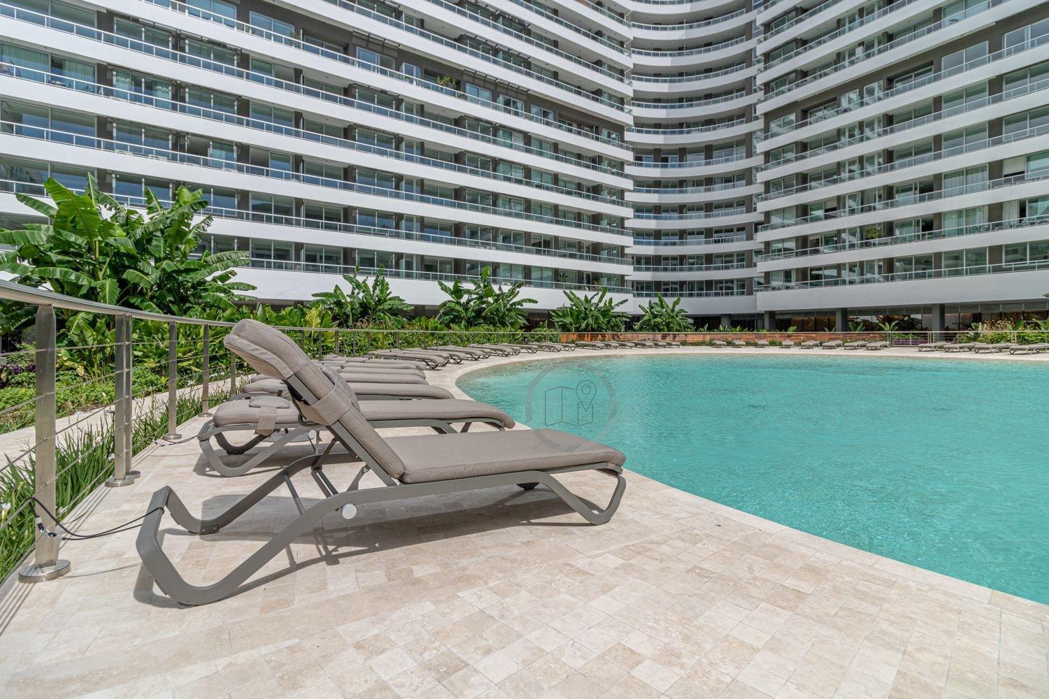 Stunning 1br W/ Pool, Gym, & Sauna Holiday home