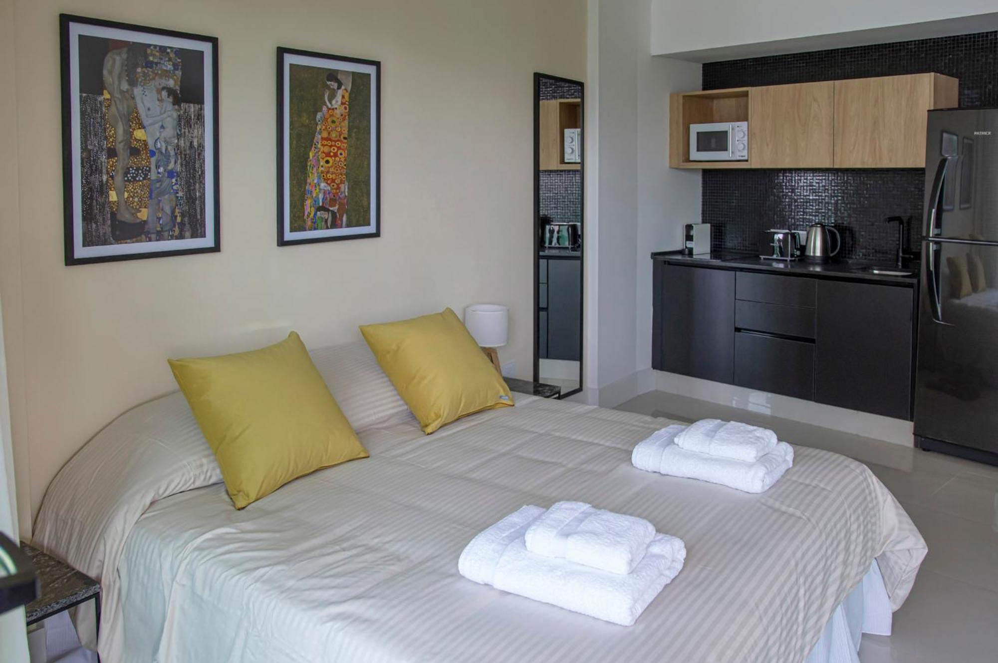 Fliphaus Armenia - Lux Lofts Botanico Apartment *