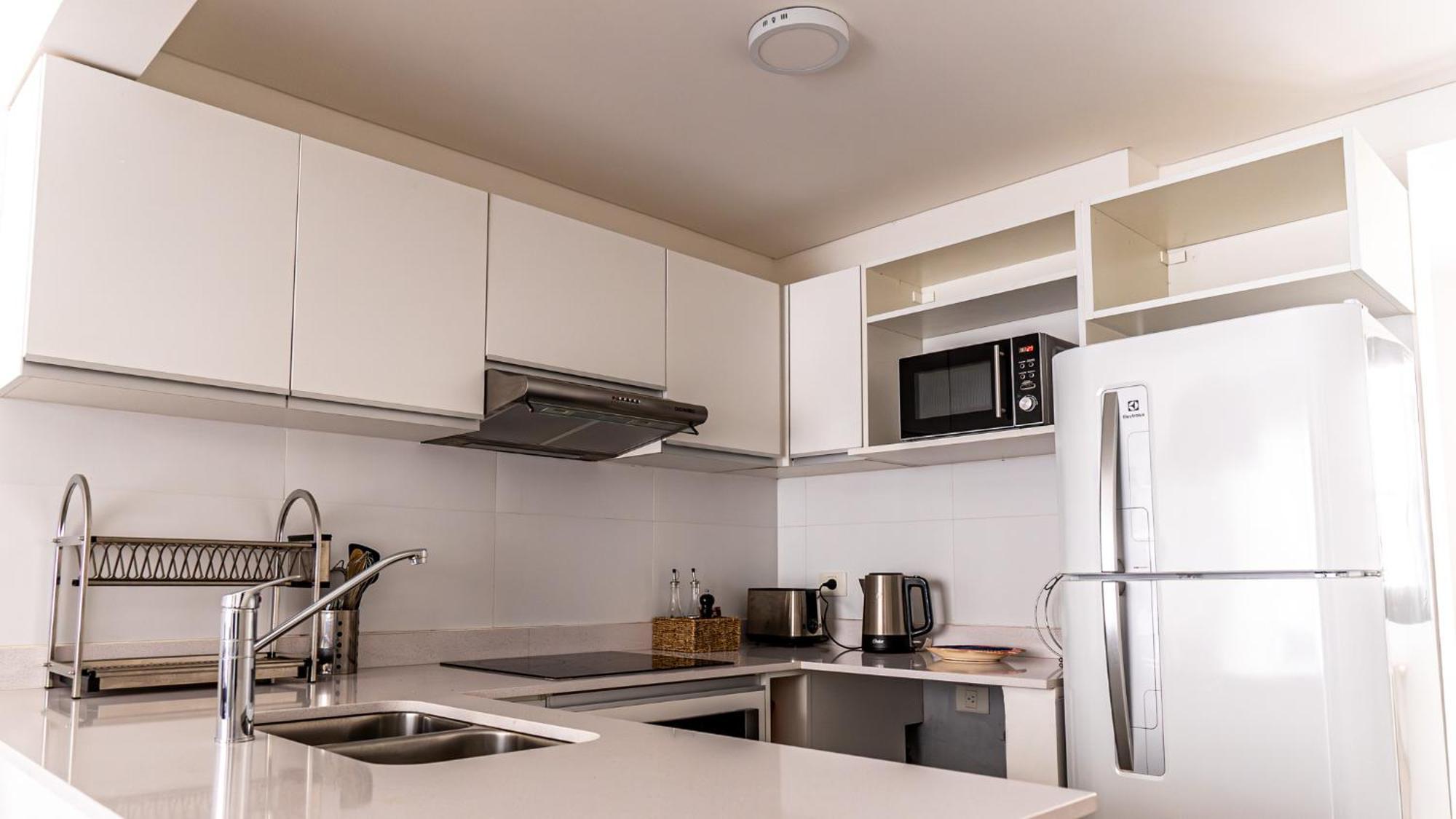Apartamento Blanco Con Balcon *