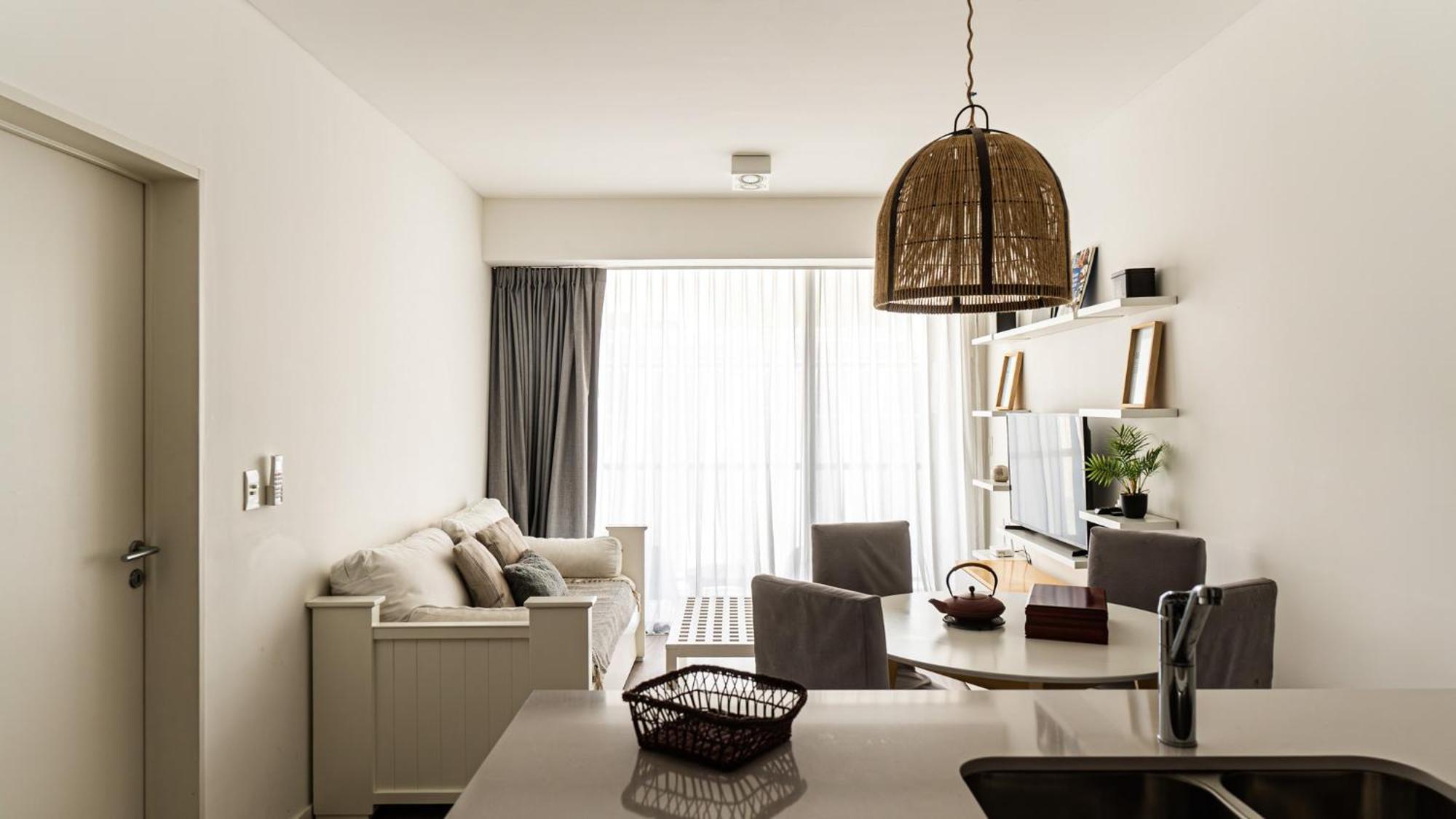 Apartamento Blanco Con Balcon * Buenos Aires