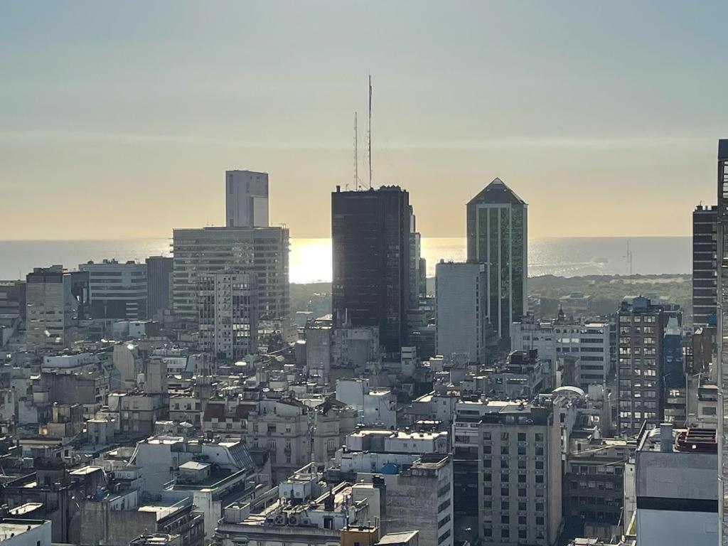 Obelisco B