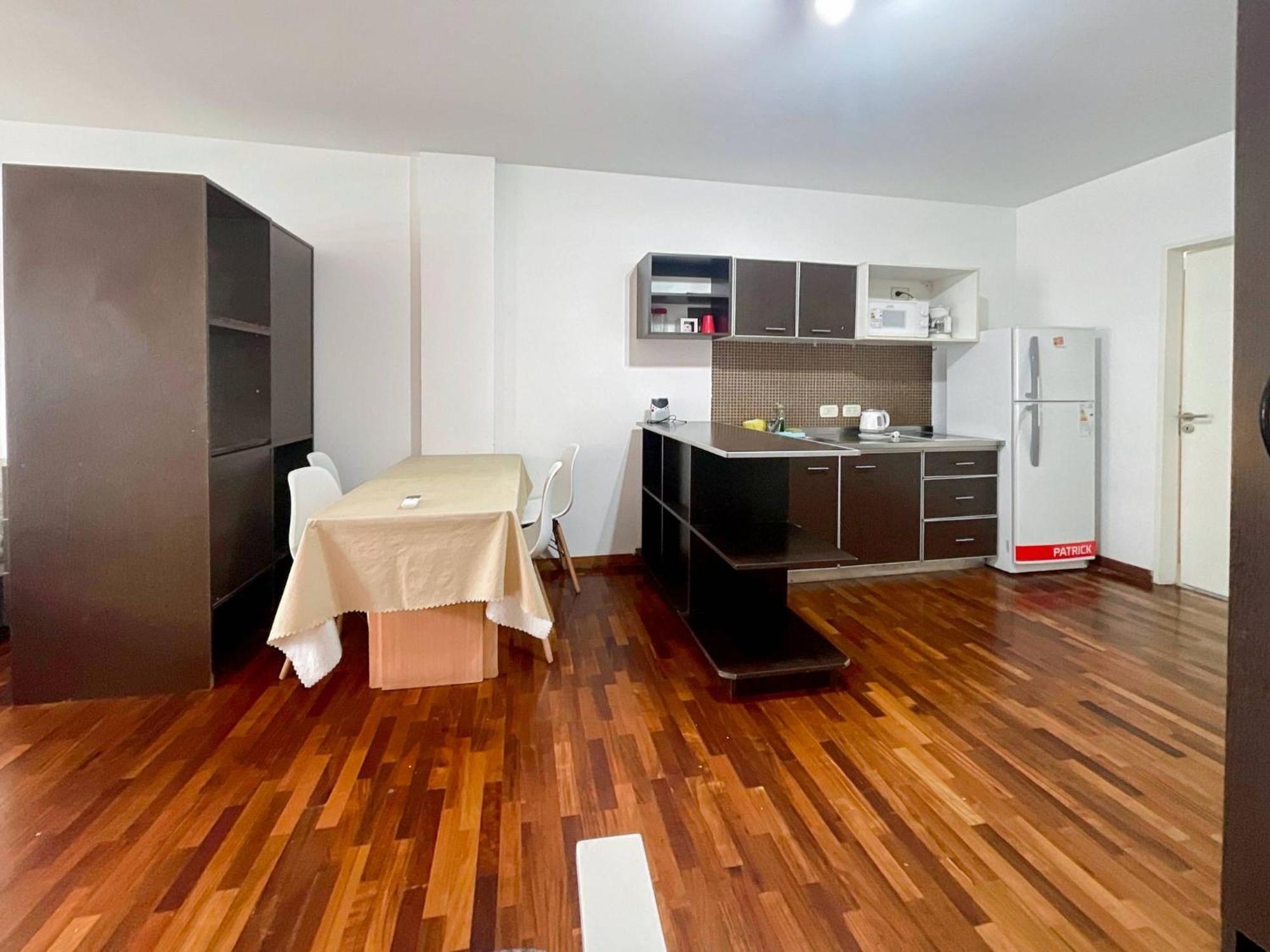 Beautiful In The Area Of Abasto, Strategically Located Apartment *