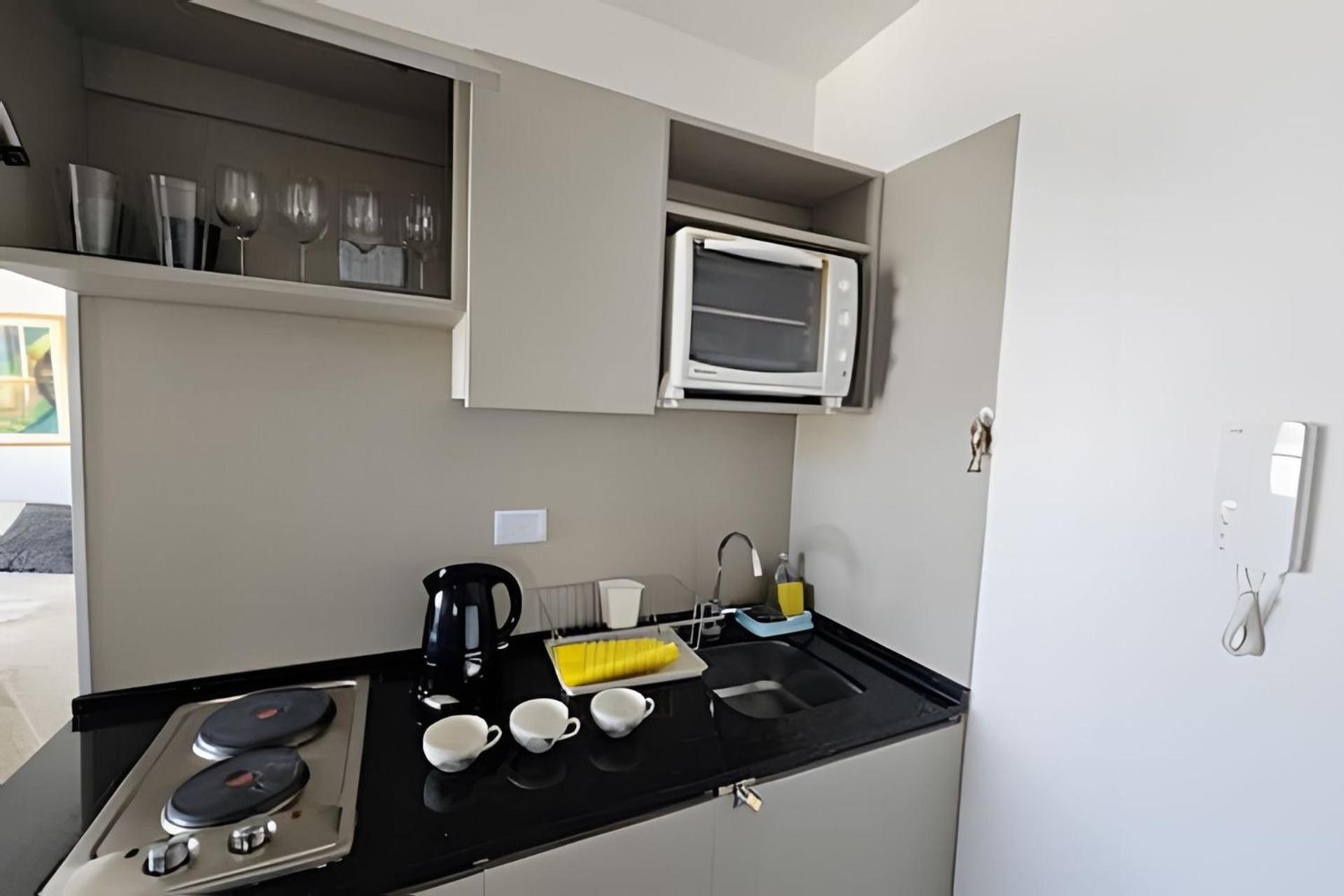 Mitre 1444 Apartment *