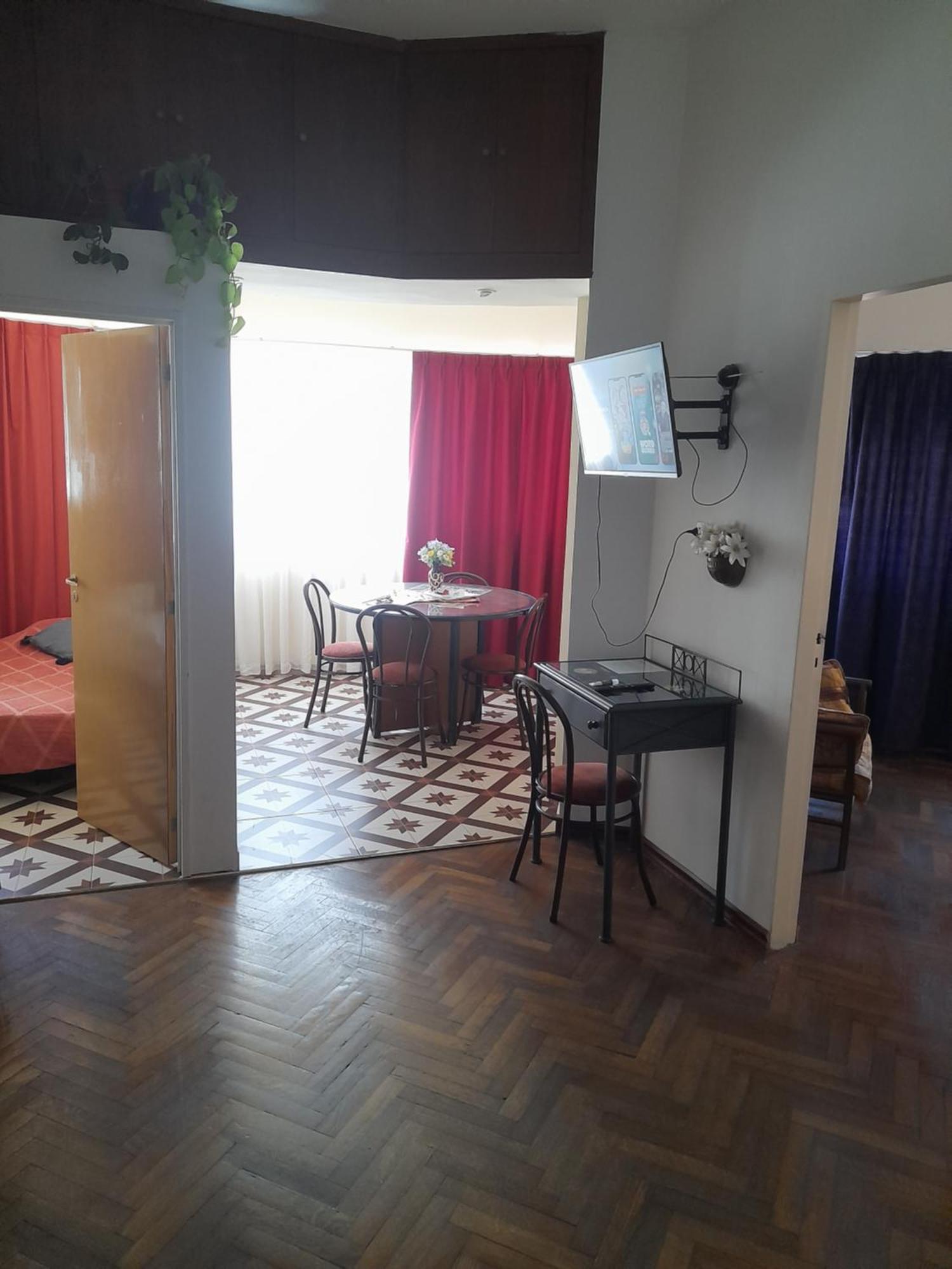 Corrientes Y Esmeralda Teatros! Gran Ubicacion 2 6pax Equipado Y Comodo Buenos Aires