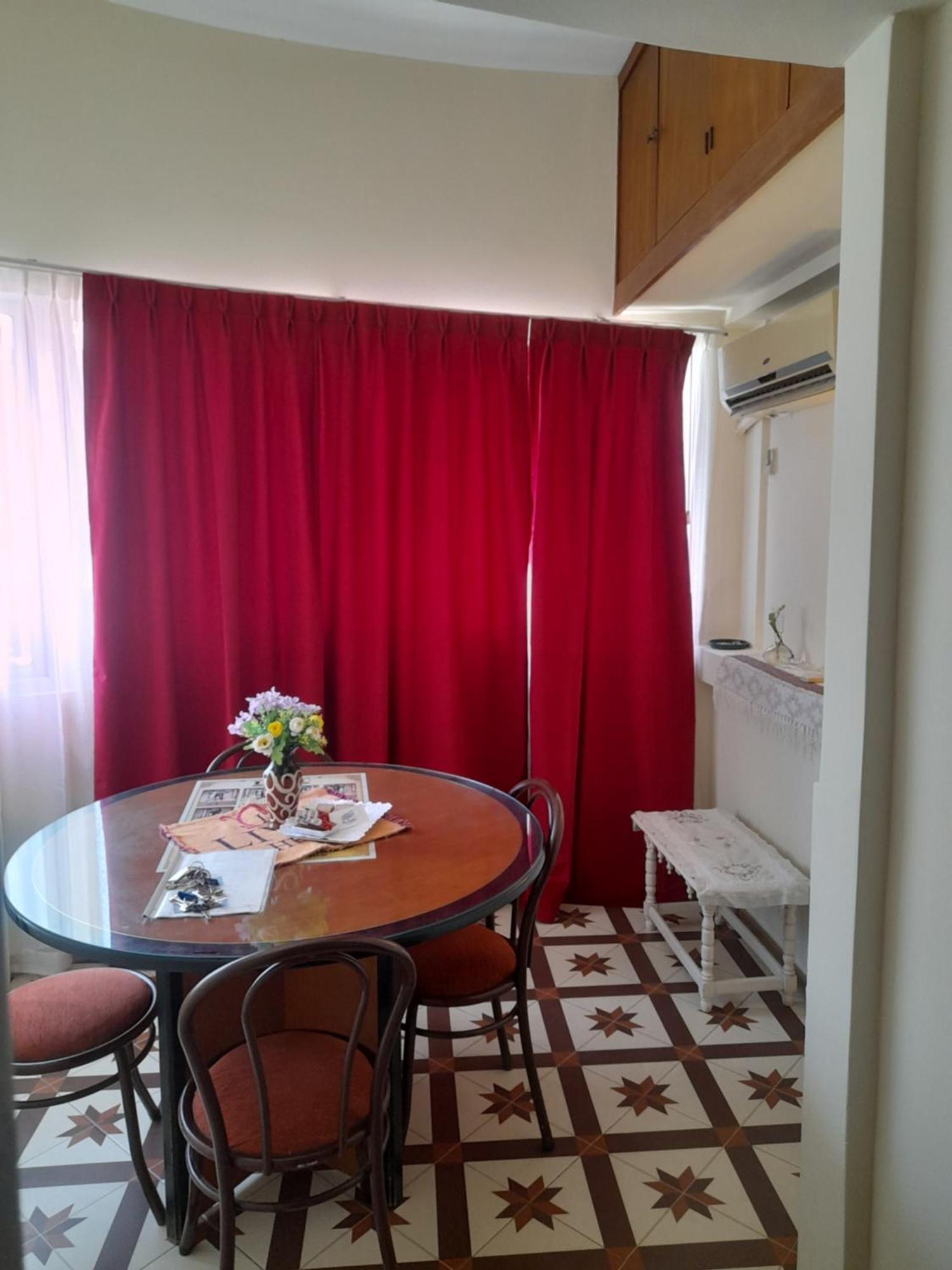 Corrientes Y Esmeralda Teatros! Gran Ubicacion 2 6pax Equipado Y Comodo Apartment