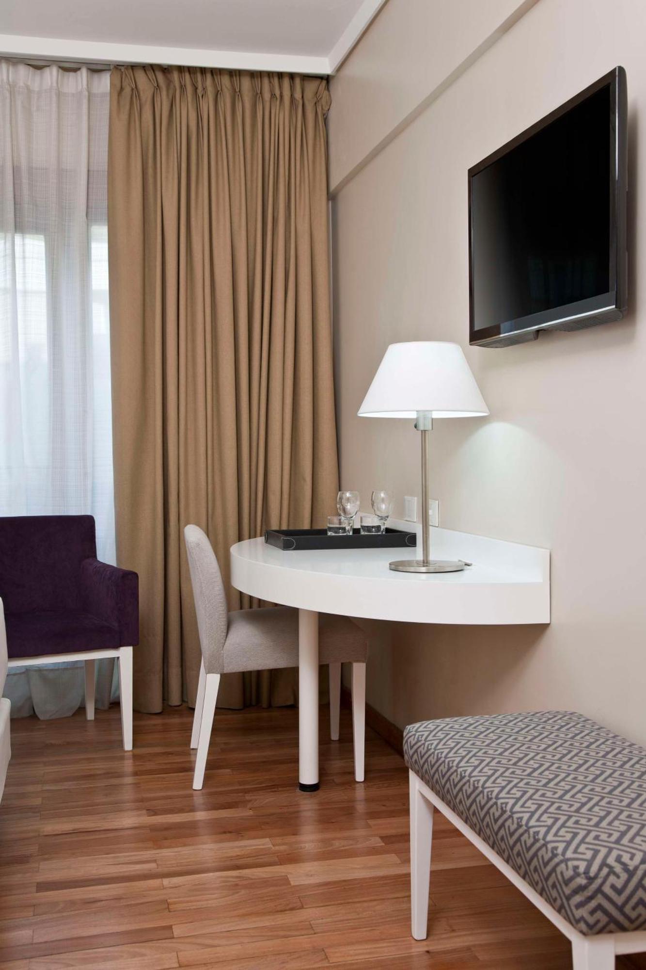 Hotel Nh Florida 4*