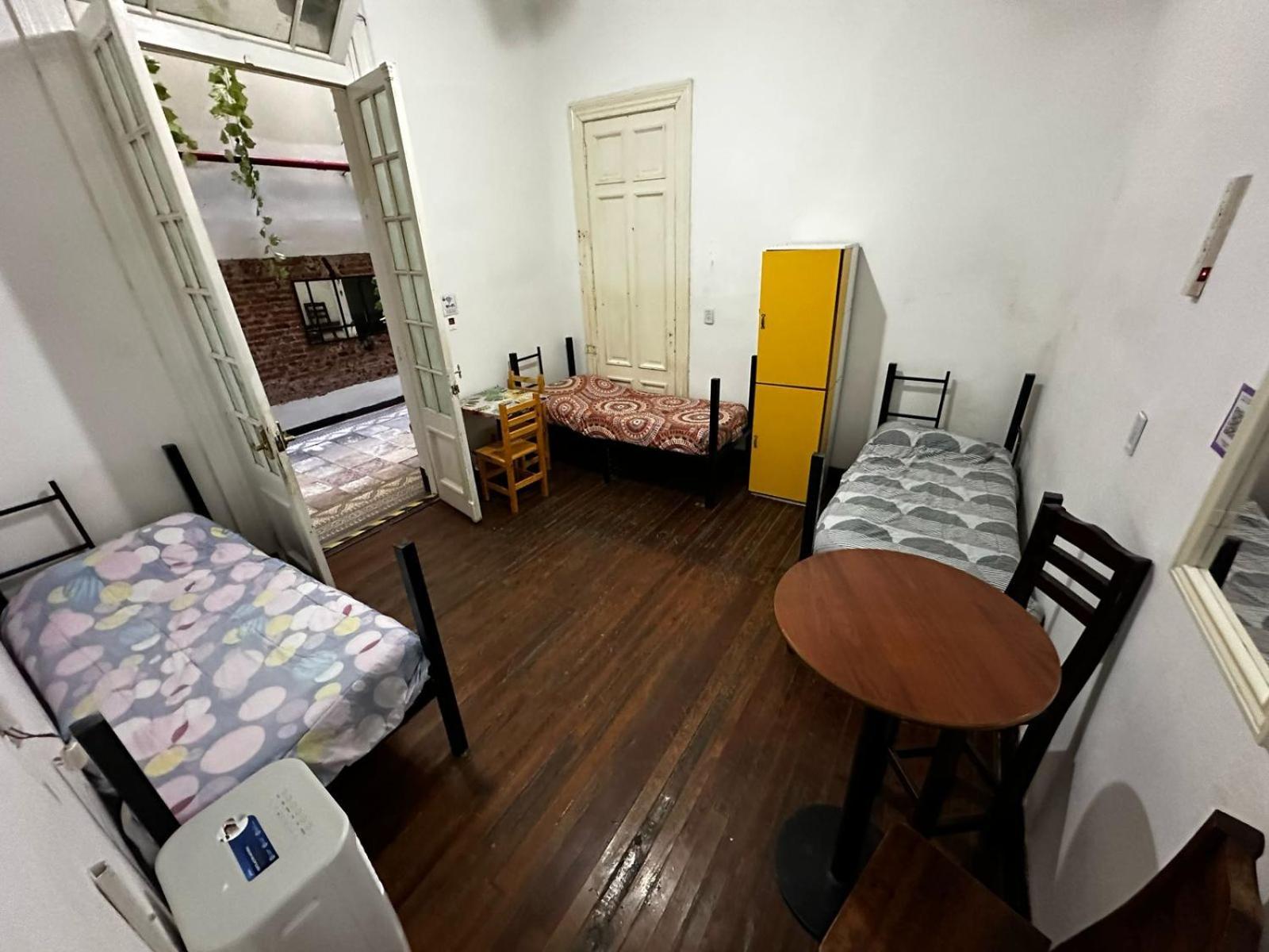 Ideal Center Hostel *