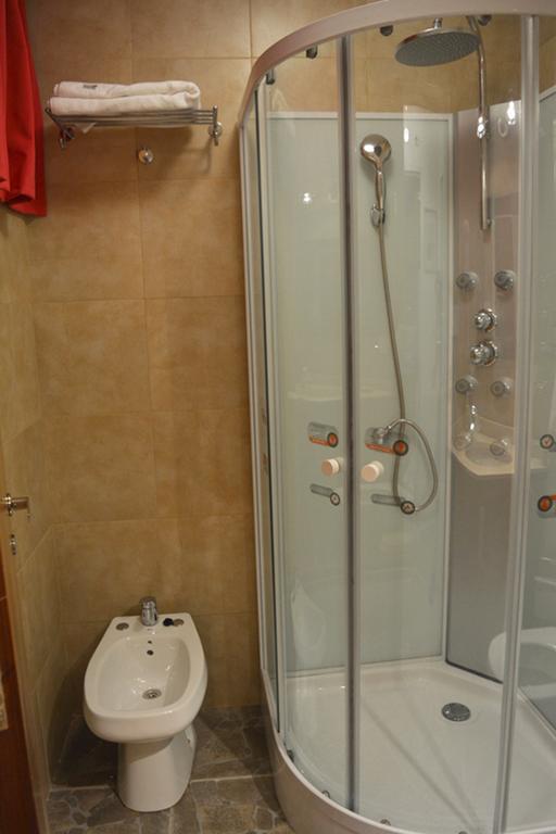 Apartment Corrientes Y Esmeralda Teatros! Gran Ubicacion 2 6pax Equipado Y Comodo Buenos Aires