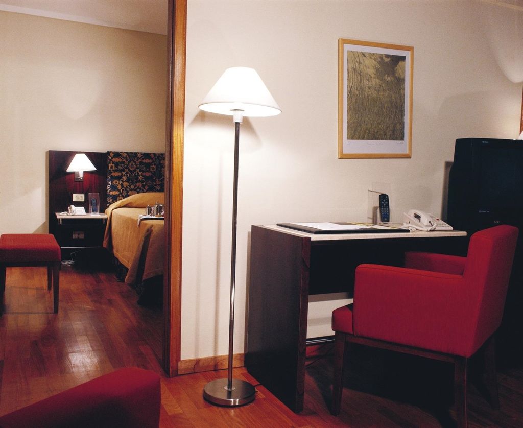 Nh Florida Hotel 4*