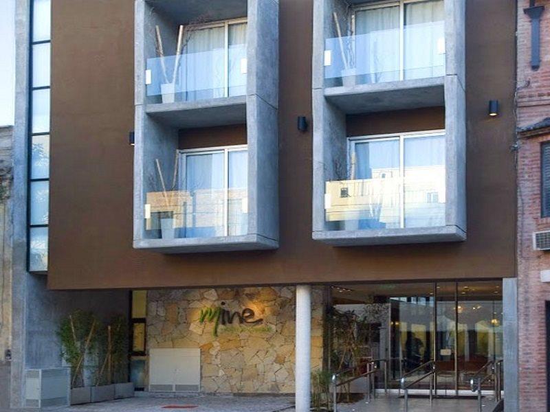 Hotel Mine