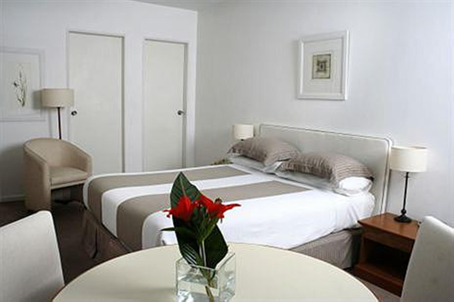 Hotel Loi Flats 4*