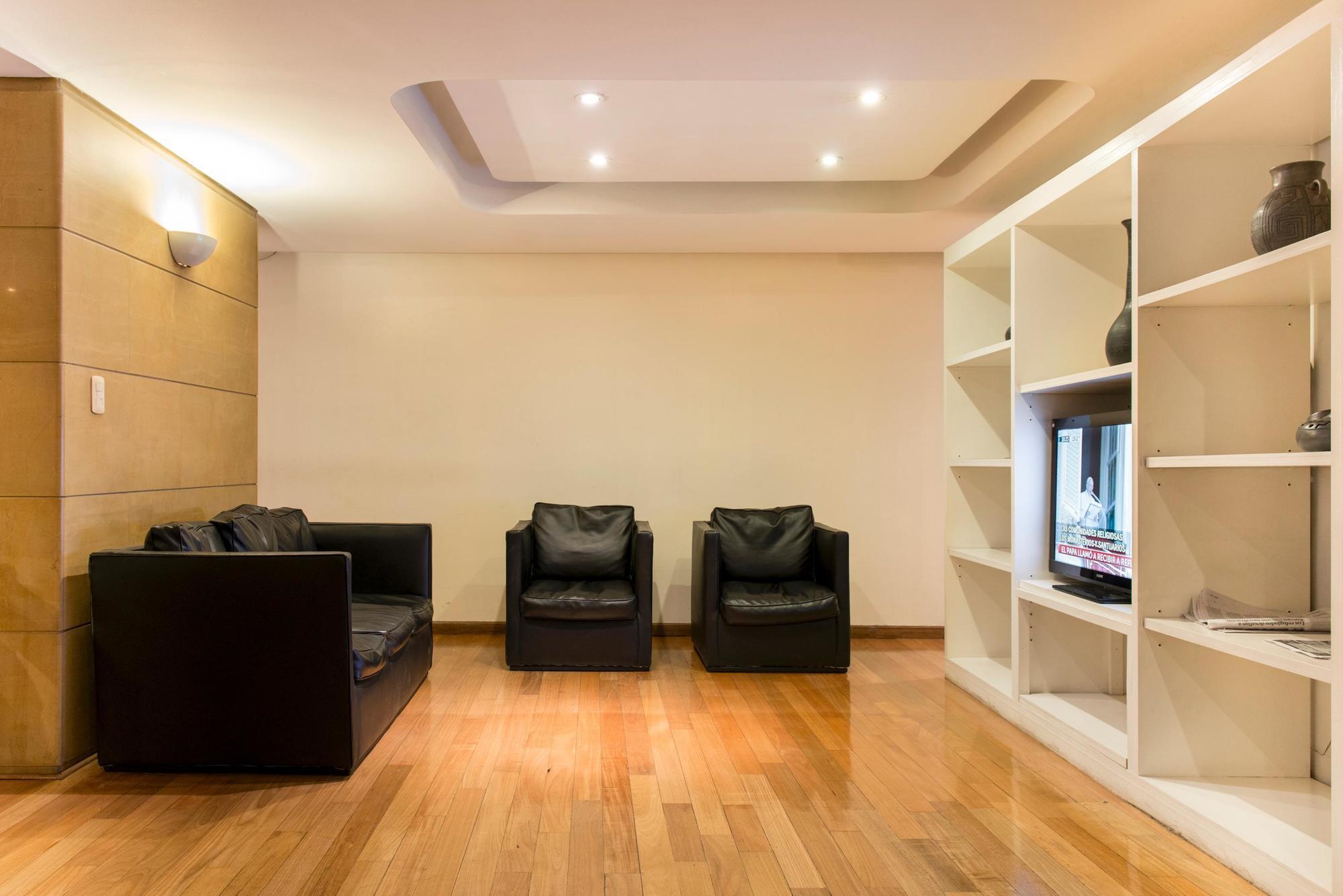 Loi Flats