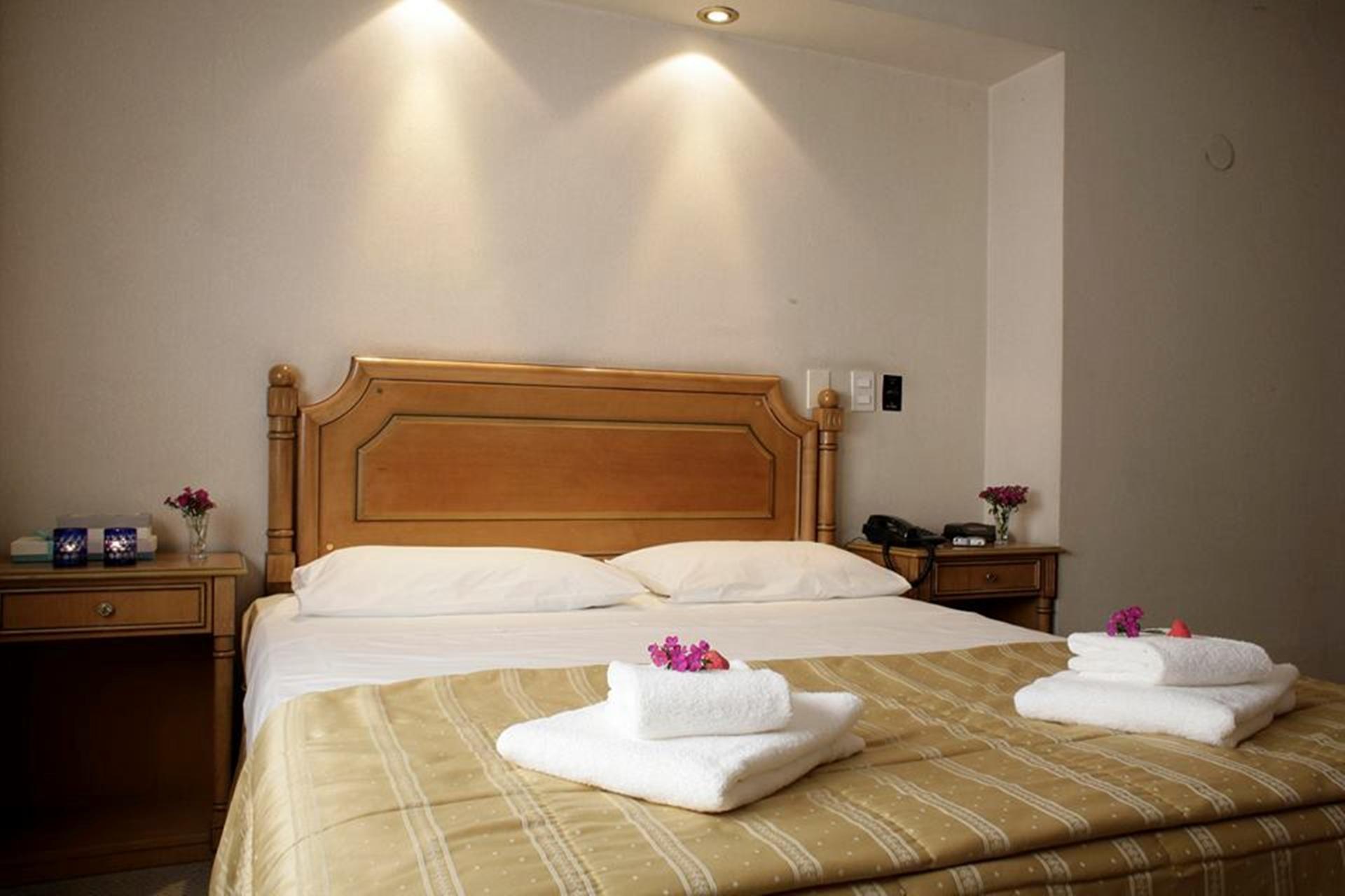 Hotel Up America Plaza 3*