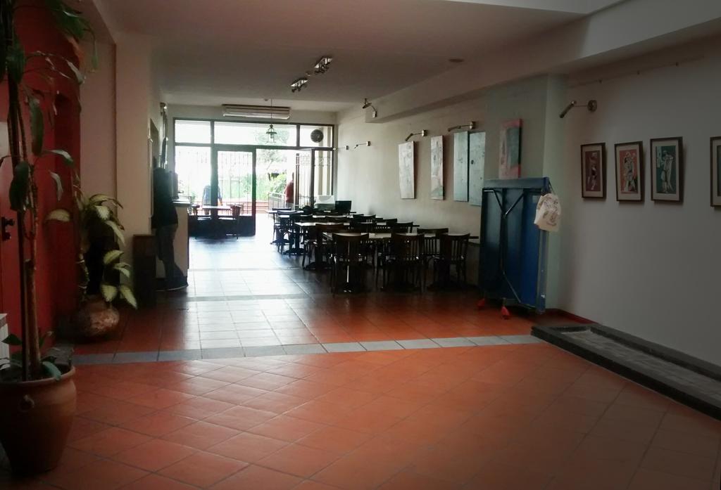 Guest house Entis Residencia Universitaria 2*