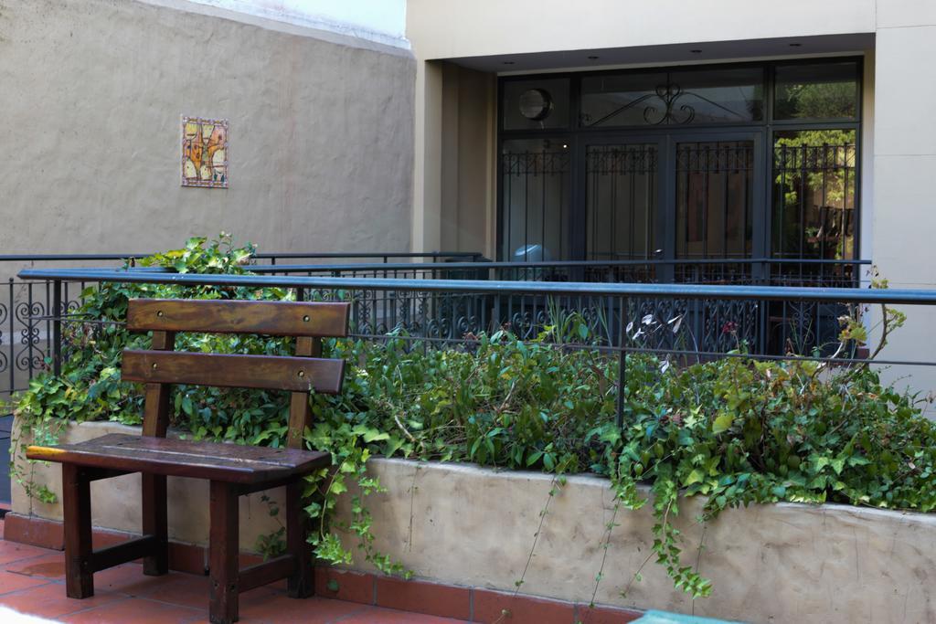 Entis Residencia Universitaria Guest house