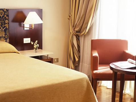 Nh Florida Hotel 4*